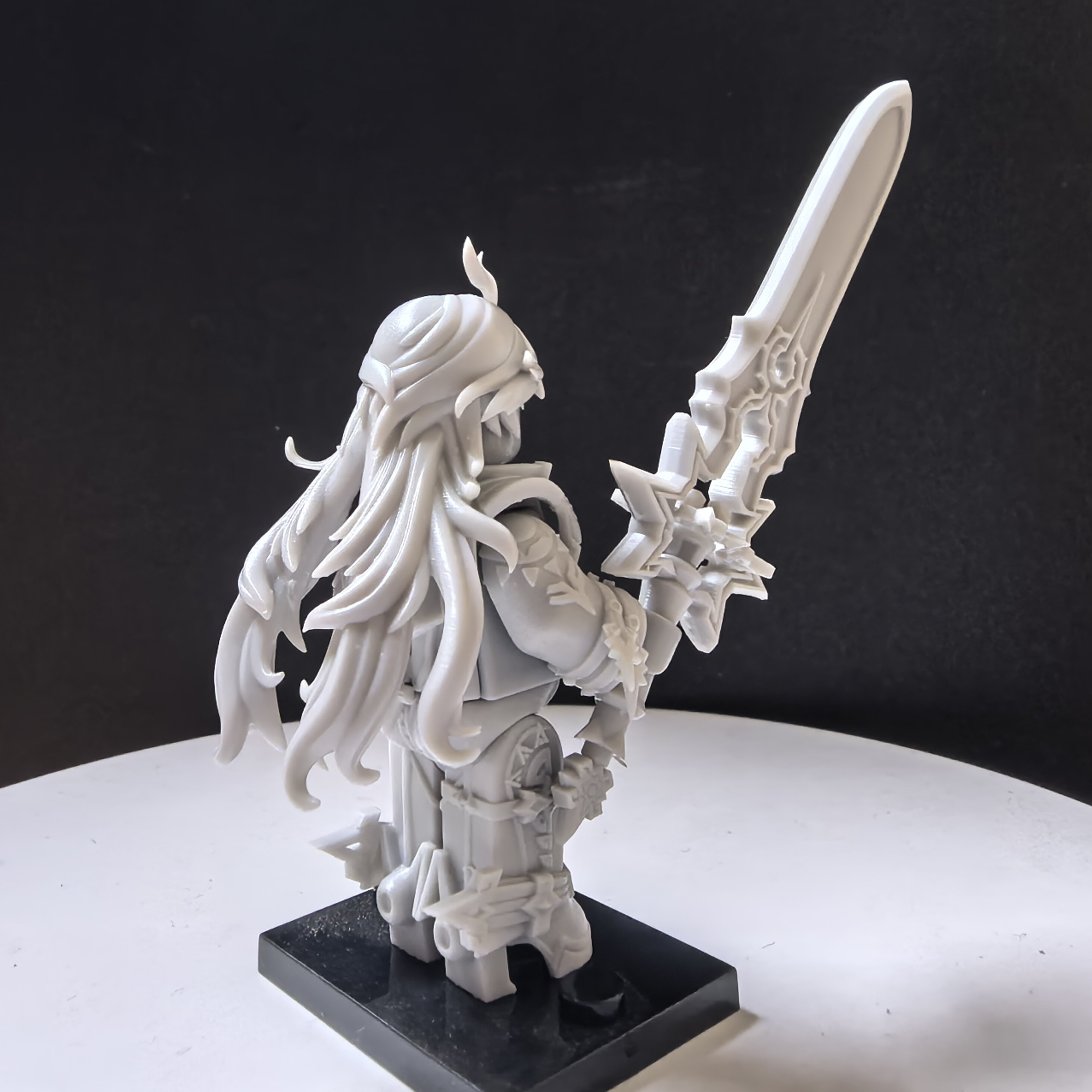 ฟิกเกอร์ขนาดเล็ก 3 มิติ พิมพ์ด - 3D Printing Resin บทวิจารณ์และราคา
